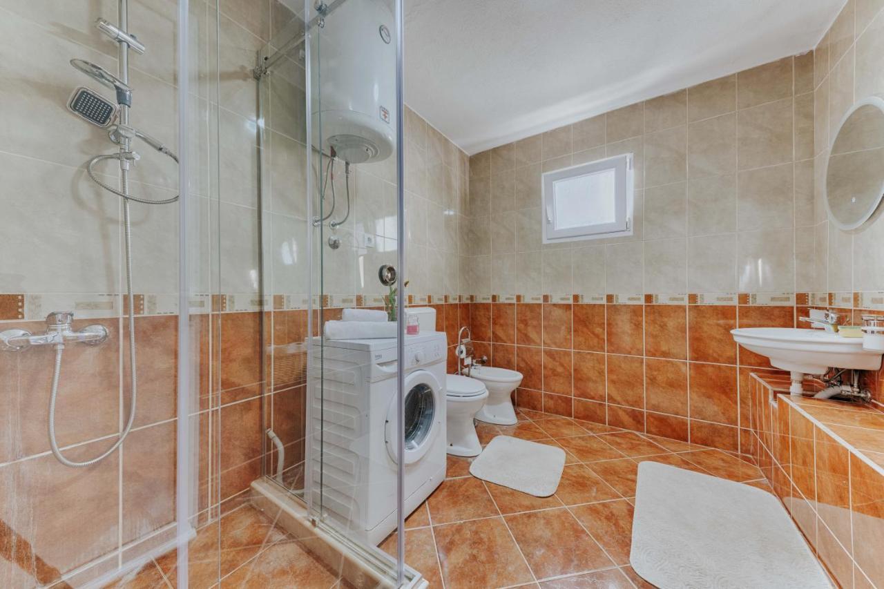 Apartmani Vittoria Бар Екстер'єр фото