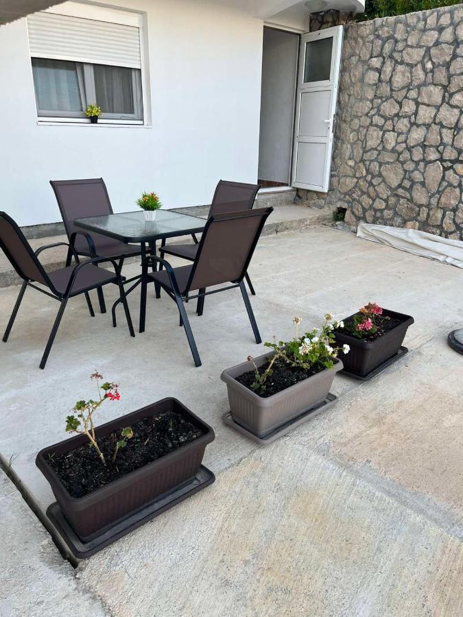 Apartmani Vittoria Бар Екстер'єр фото
